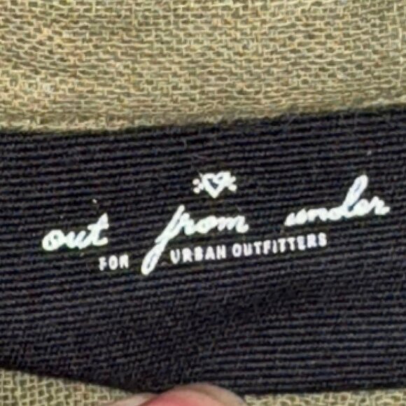 Super Soft! Out From Under Urban Outfitters Button Down Shirt Size Medium - Picture 4 of 12